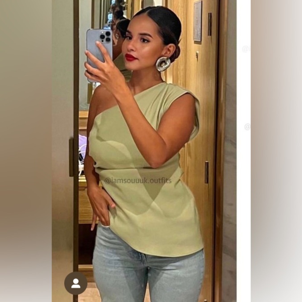 Zara Asymmetric Top